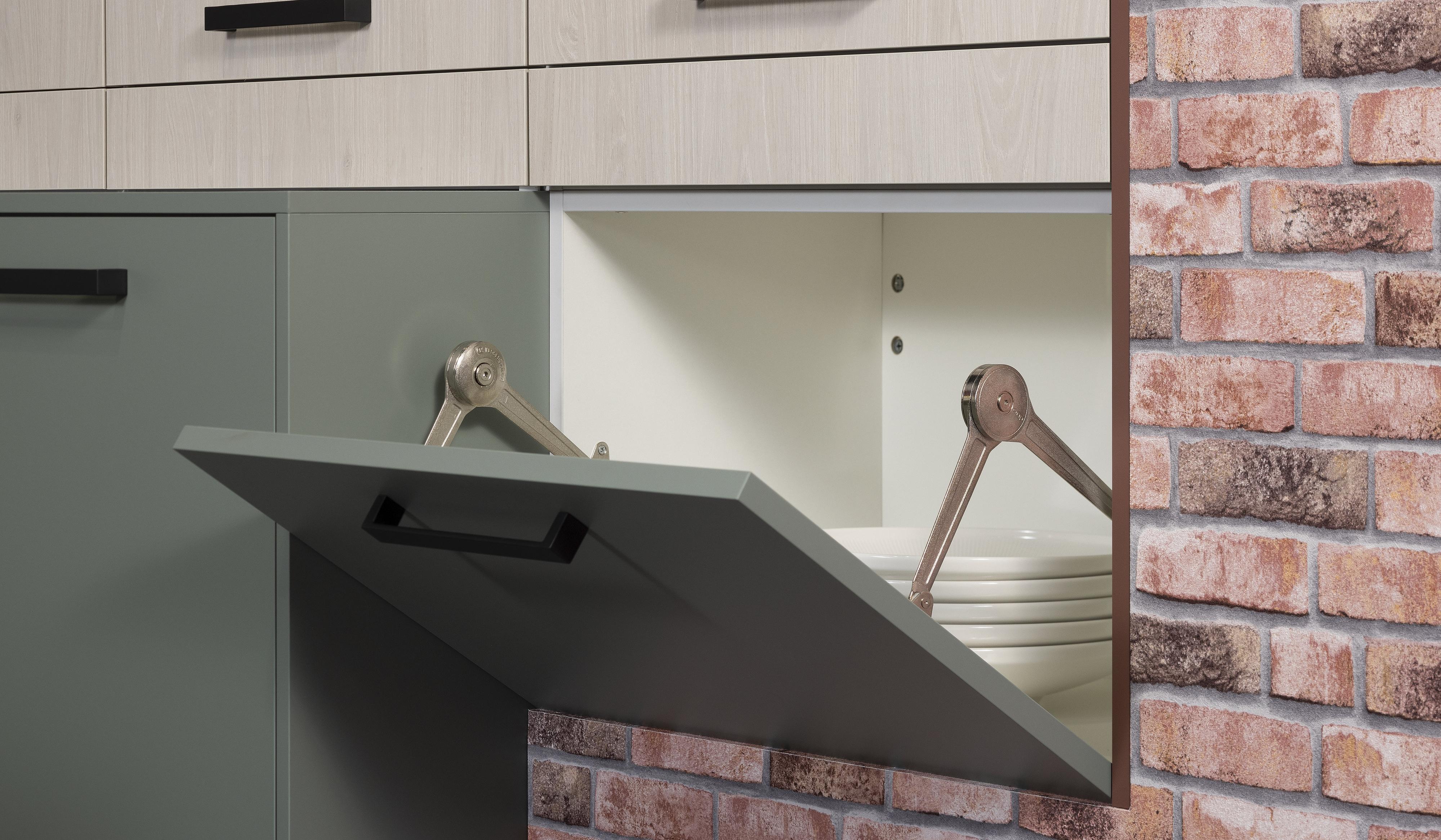 Schrankklappe als Tischlösung